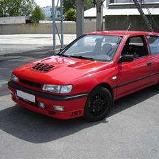 Nissan Sunny "Gadekrydset"
