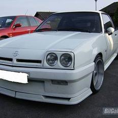 Opel Manta B coupe