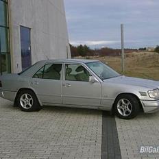 Mercedes Benz 124/250 D