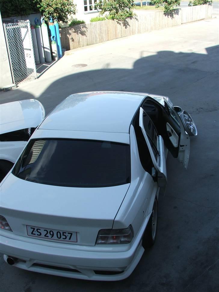 BMW E36 (solgt) billede 6