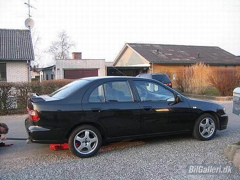 Nissan Almera SR sedan *SOLGT*  billede 4