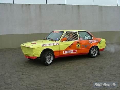 BMW 320i billede 1