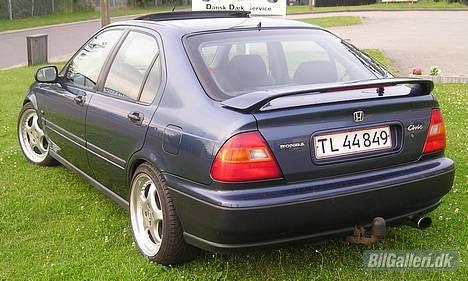 Honda Civic  ( solgt ) - baglyterne er ikke lige fram det fedste med kan ikke skaffe andre til den model billede 3