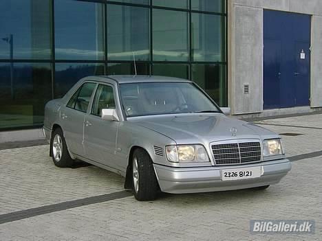 Mercedes Benz 124/250 D billede 2