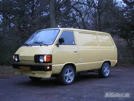 Toyota liteace SOLGT billede 2