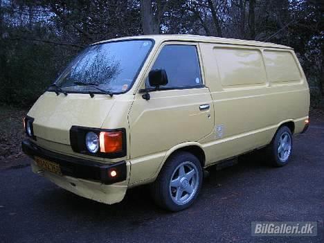 Toyota liteace SOLGT billede 3