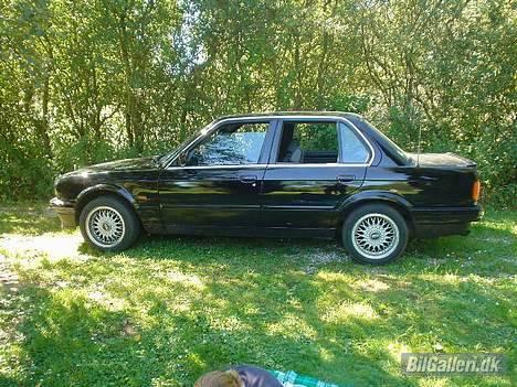 BMW 320i E30 solgt billede 5