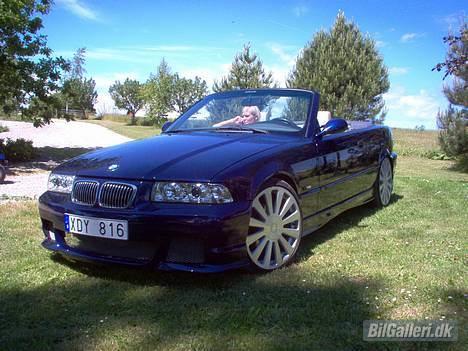 BMW 325i Cab - SOLGT... - Bemærk forlygterne, hvor blinklysene er indtegreret i... Tror ikk der er andre i DK...!!! billede 6