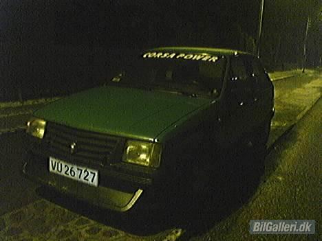Opel Corsa A cc *Skrottet* - Der skal nok komme bedre billeder, men her et par " Mørke" billeder af bilen! billede 4