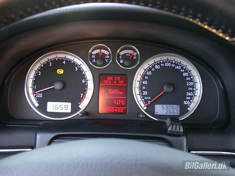 VW Passat W8 *SOLGT* billede 9