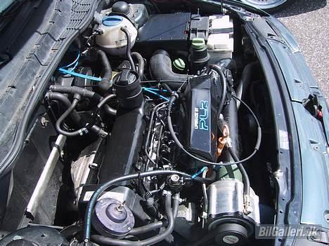 Seat Ibiza 1.6 sport - stedet hvor magien sker. Kun knasten er ændret indvendigt, det de ydre dele der sørger for effekten. billede 9