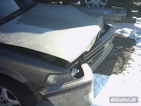 Toyota Corolla (Totalskadet) billede 10