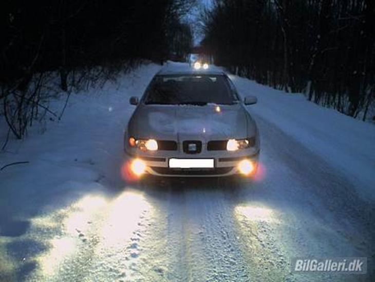 {{currentPhoto.altText}} billede {{currentPhoto.number}}