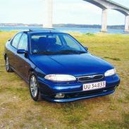Ford Mondeo 1,8 i celebration