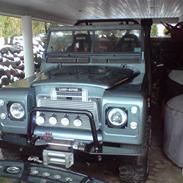 Land Rover 88"