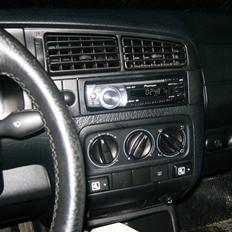 VW Golf 3 1,6 [SOLGT] :(