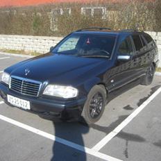 Mercedes Benz C220 CDI  SOLGT