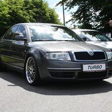 Skoda Superb TDI ..TOTAL SKADET