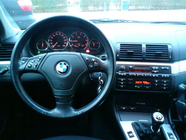 BMW 318i - Solgt billede 16