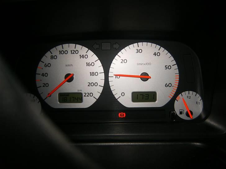 VW Golf 3 1,6 [SOLGT] :( - 181,00 12/2-2209 billede 3