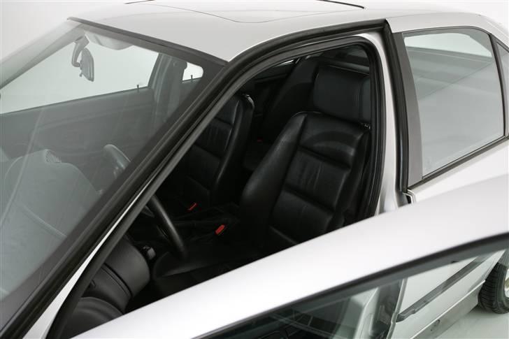 BMW 325i aut. SOLGT billede 11