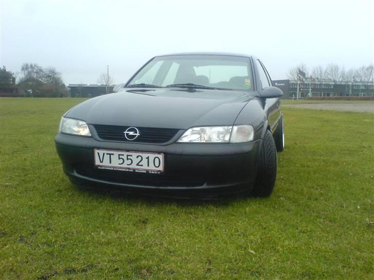 Opel vectra 1,8 16v billede 1