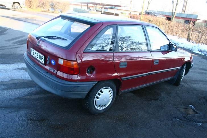 Opel Astra 1,6i   ( Tidl. Bil ) billede 3