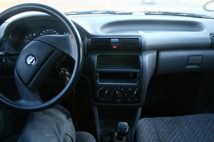 Opel Astra 1,6i   ( Tidl. Bil ) billede 9