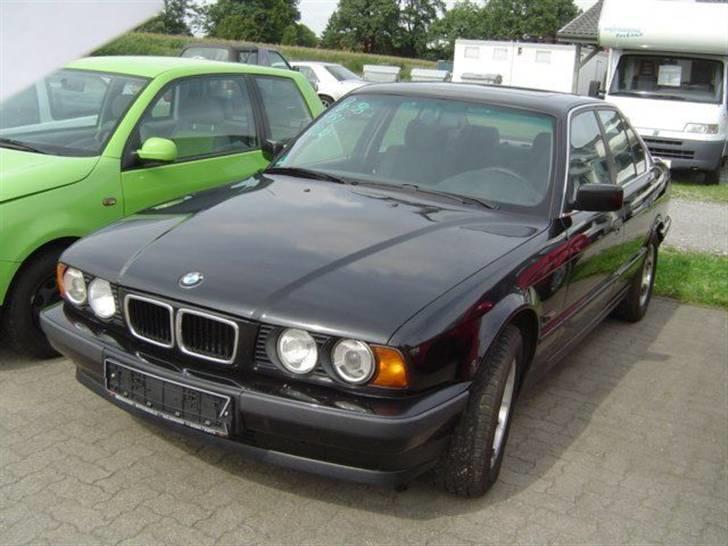 BMW E34 - Det her er et låne billed for at give et præg om hvordan min så ud da jeg fik den, den var fuldstændig magen til denne her også farven.. billede 19