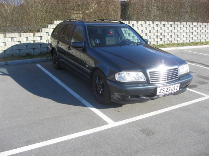 Mercedes Benz C220 CDI  SOLGT billede 2