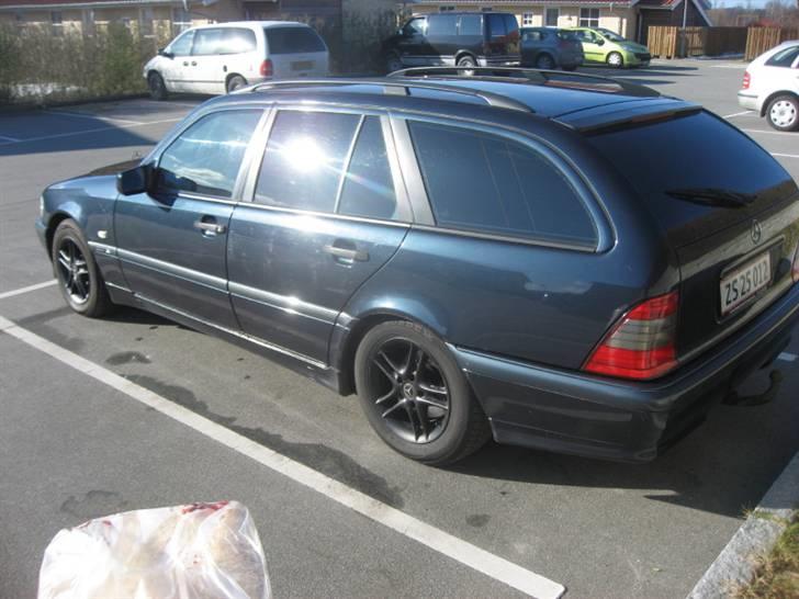 Mercedes Benz C220 CDI  SOLGT billede 3