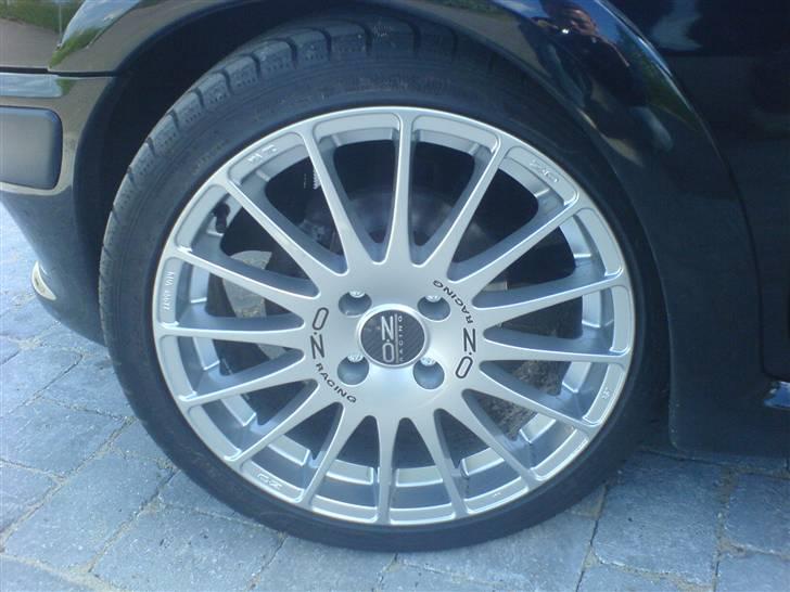 Peugeot 106 GTI 1,6 16V *Solgt* - Close up af OZ fælgene billede 3