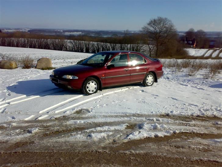 Ford Mondeo Totalskadet billede 9