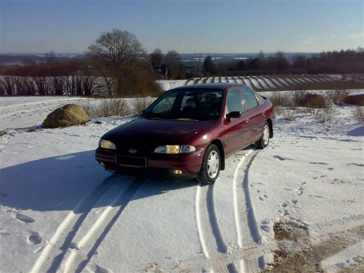 Ford Mondeo Totalskadet billede 10