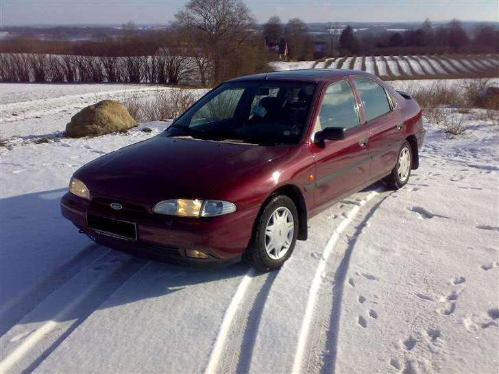 Ford Mondeo Totalskadet billede 12