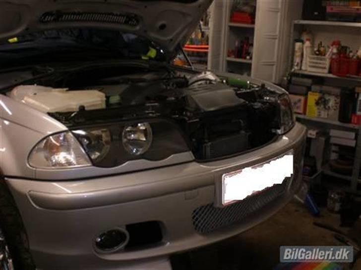 BMW 323 sedan e46 - nu med rotrix kompresser billede 12