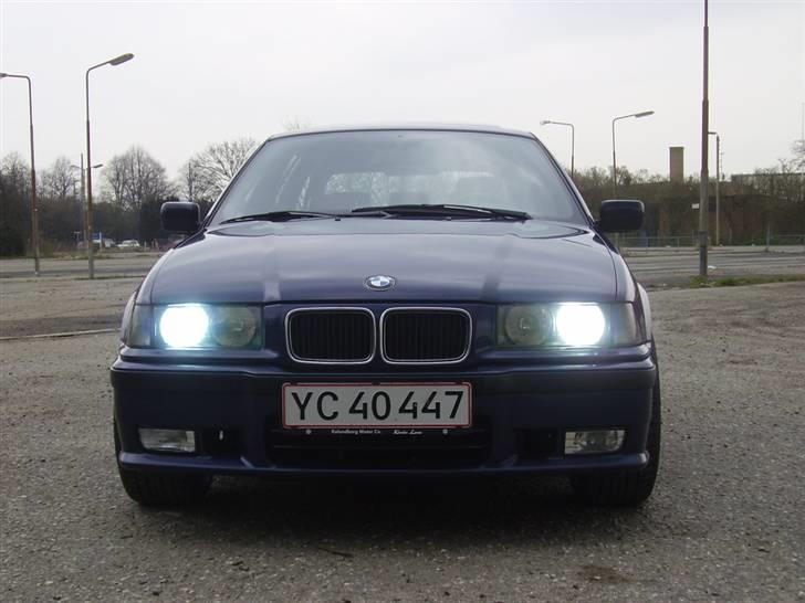 BMW E36 320i touring SOLGT billede 3