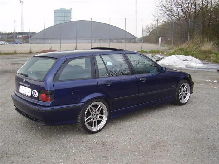 BMW E36 320i touring SOLGT billede 4