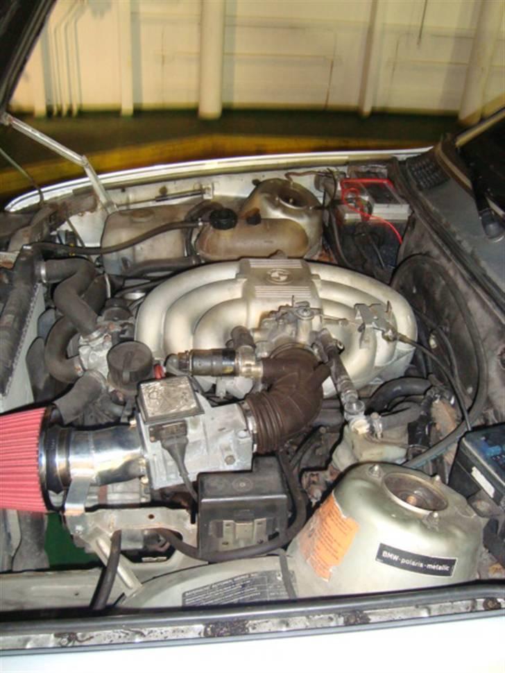 BMW 323i e30 r.i.p - jeg ved godt de er lidt mørke billede 4