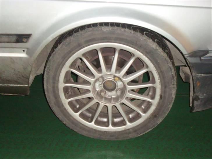 BMW 323i e30 r.i.p - jeg ved godt de er lidt mørke billede 5