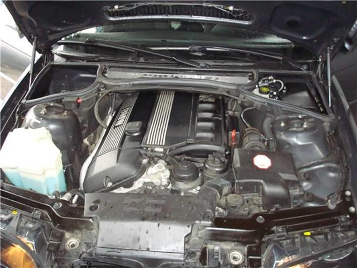 BMW e46 320ci SOLGT billede 3