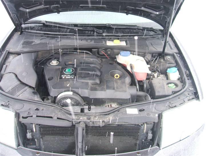 Skoda Superb TDI ..TOTAL SKADET billede 11