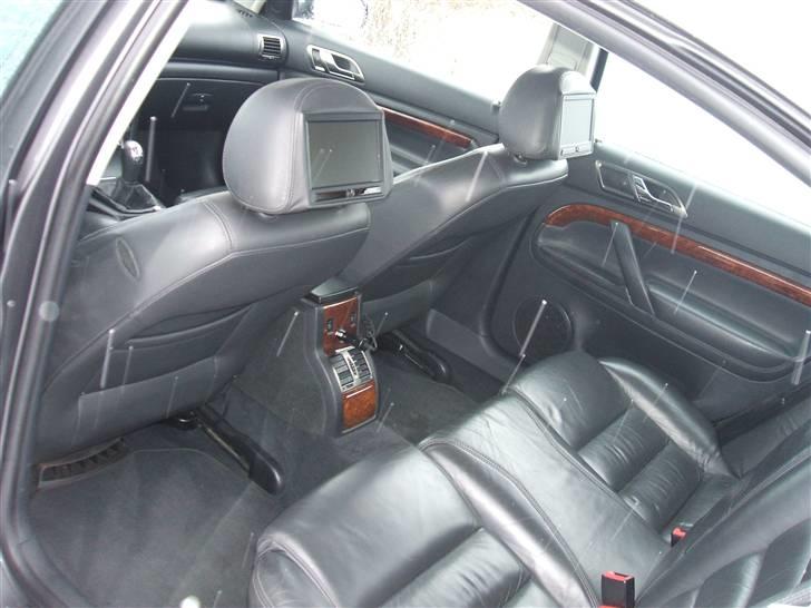 Skoda Superb TDI ..TOTAL SKADET billede 16