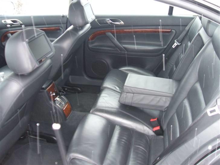 Skoda Superb TDI ..TOTAL SKADET billede 17