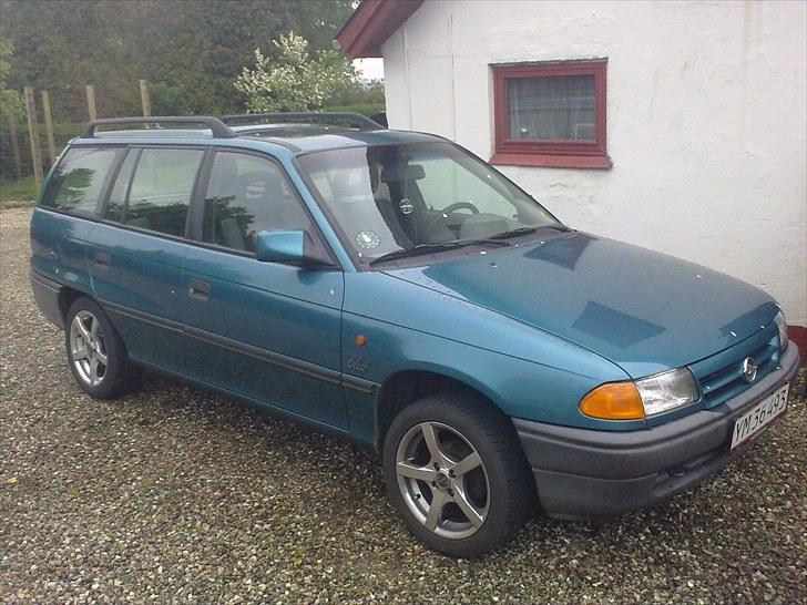 Opel Astra F 1.6i 8v billede 1