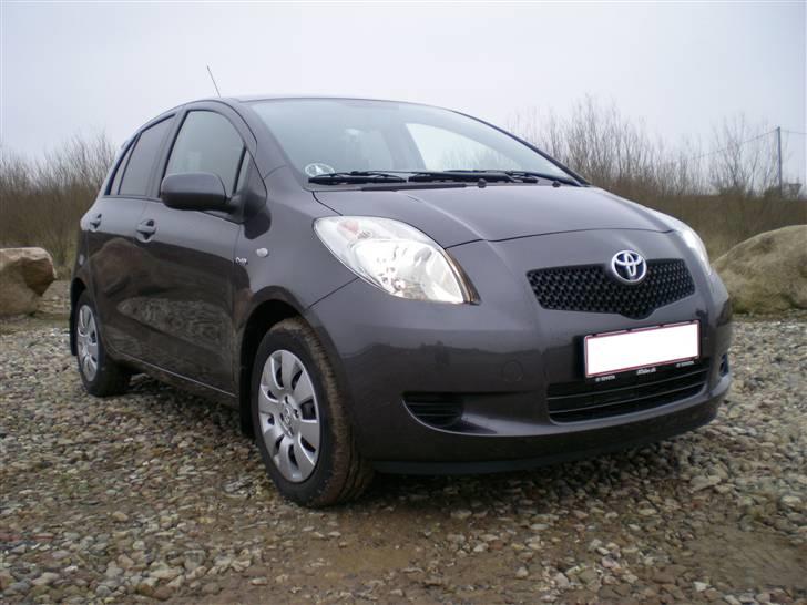 Toyota Yaris *SOLGT* billede 1