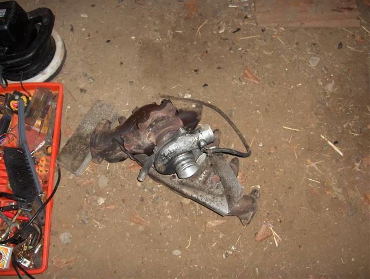 Opel kadett e skrottet billede 18