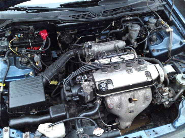 Honda civic 1,6i LS (MB1) SOLGT billede 2