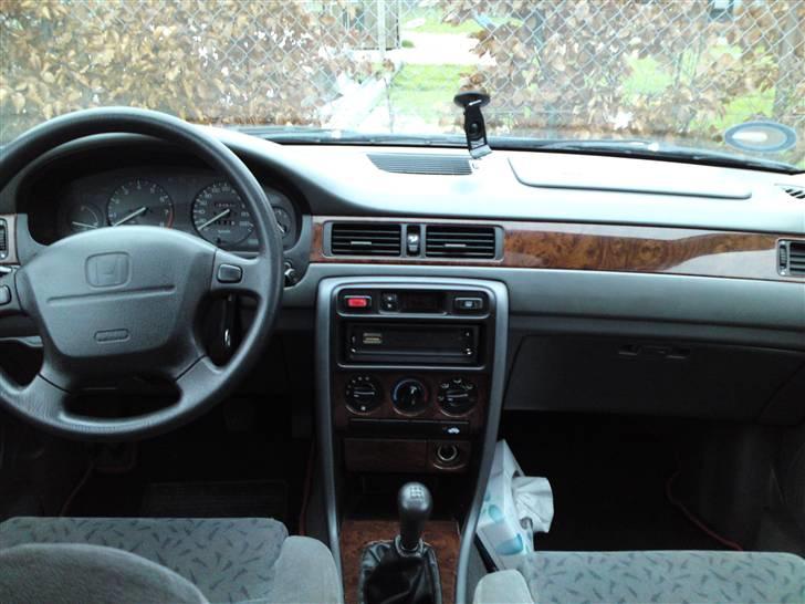 Honda civic 1,6i LS (MB1) SOLGT - Mahogni-look + kærestens snotklude. billede 3