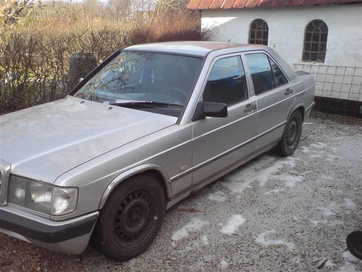 Mercedes Benz 190 2.5D aut (solgt) billede 3